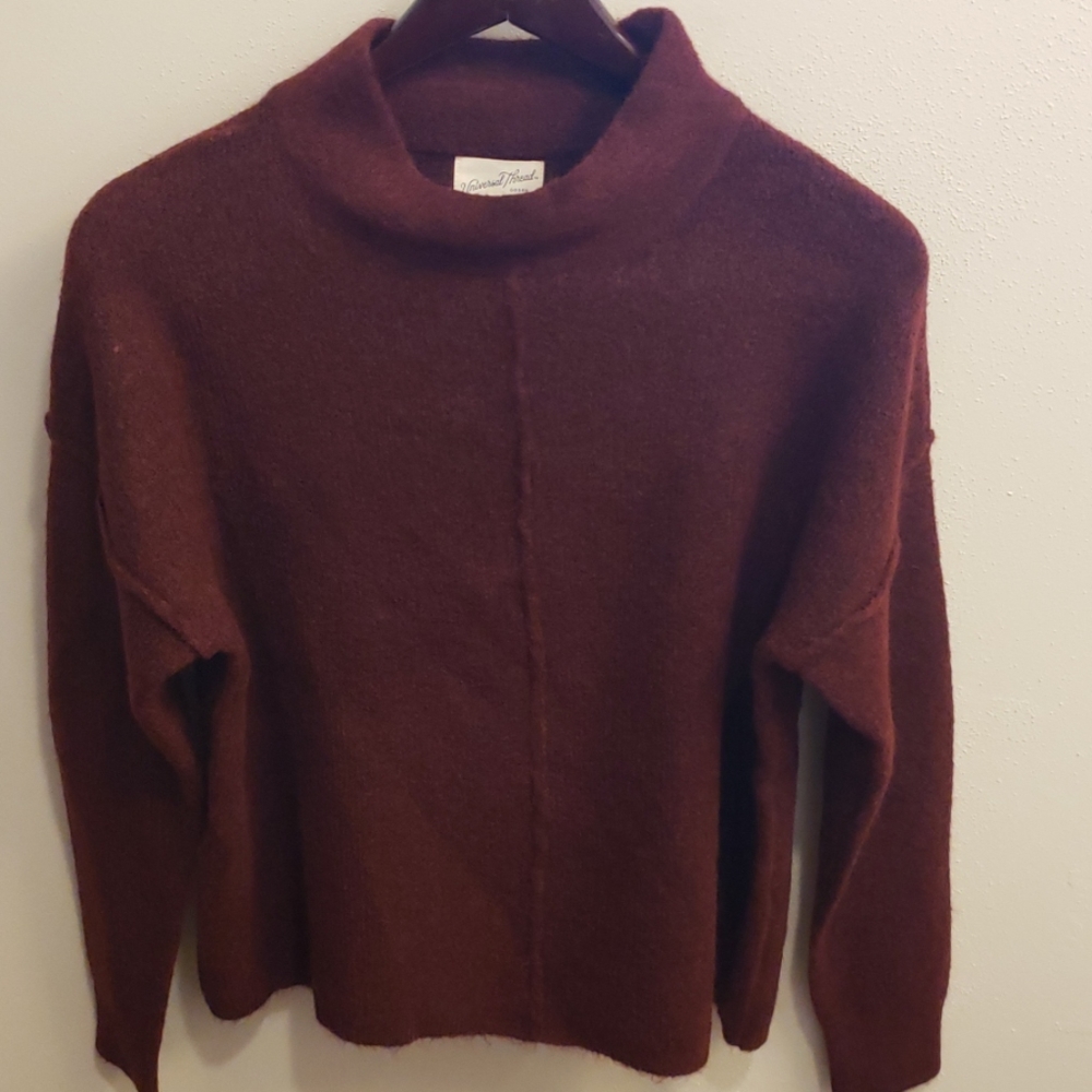 Universal Thread sweater 💞